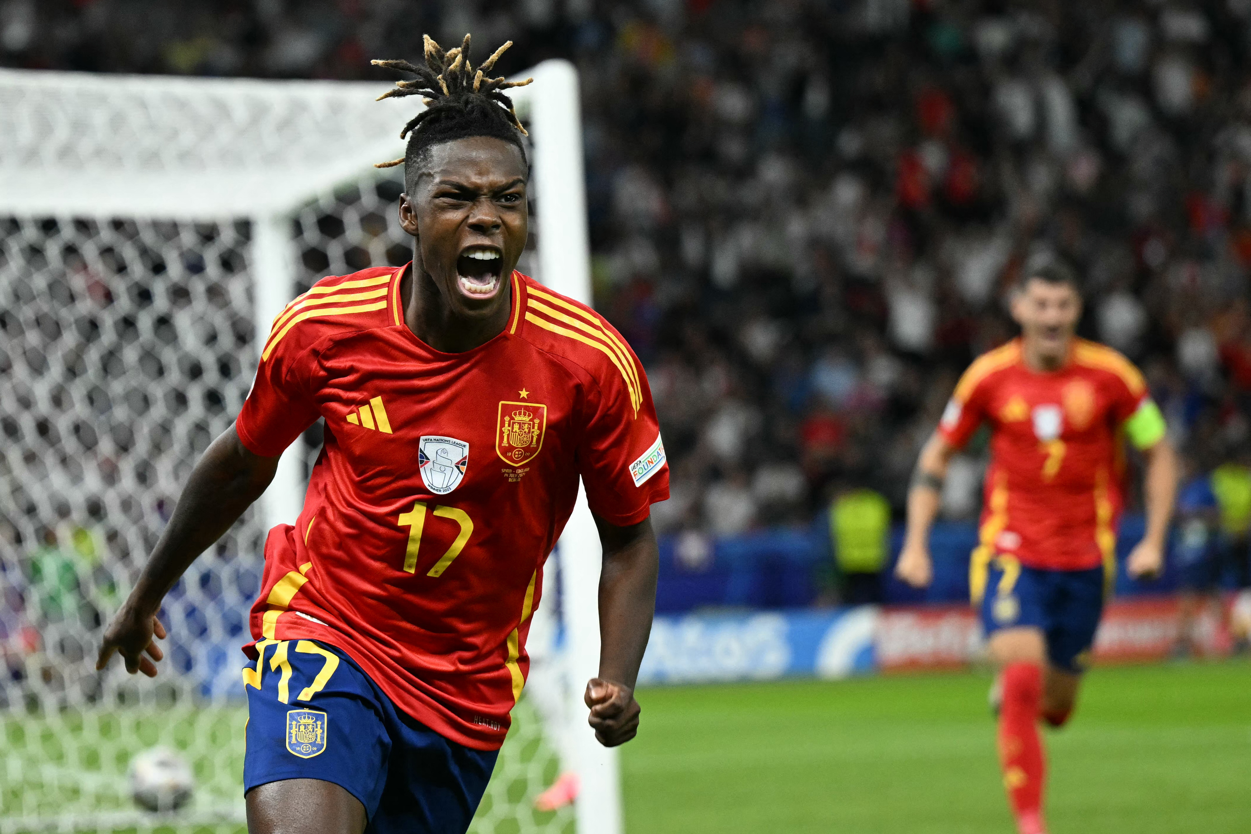 亚博体育_激烈的欧洲足球竞技，胜者将创造历史的简单介绍